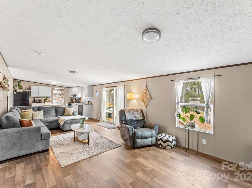 255 Liberty Estates Lane, Taylorsville, NC 28681.  MLS# CAR4230384, YatesRealty ID 3935. Living Room