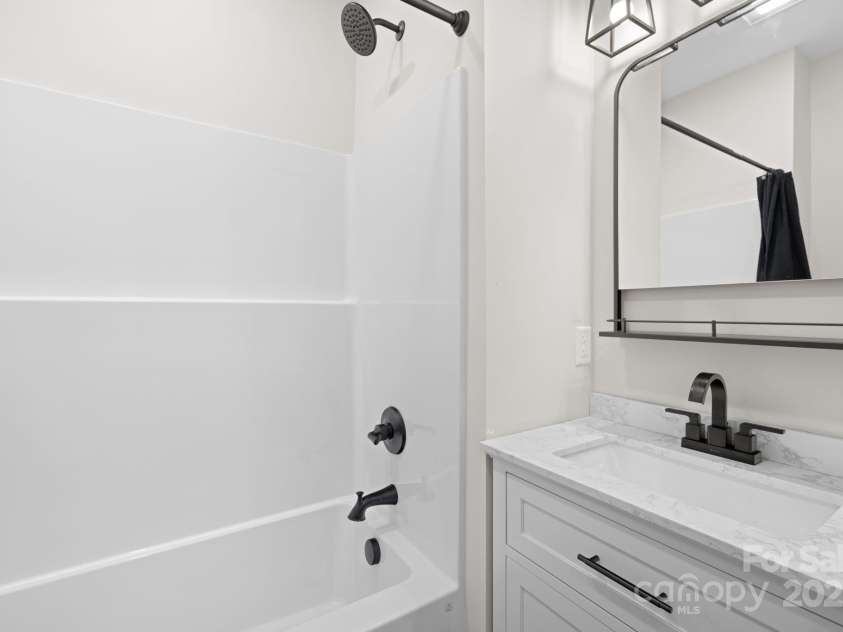 90 Park Street Street, Bryson City, NC 28713.  MLS# CAR4314470, YatesRealty ID 3935. 