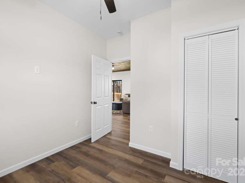 90 Park Street Street, Bryson City, NC 28713.  MLS# CAR4314470, YatesRealty ID 3935. 