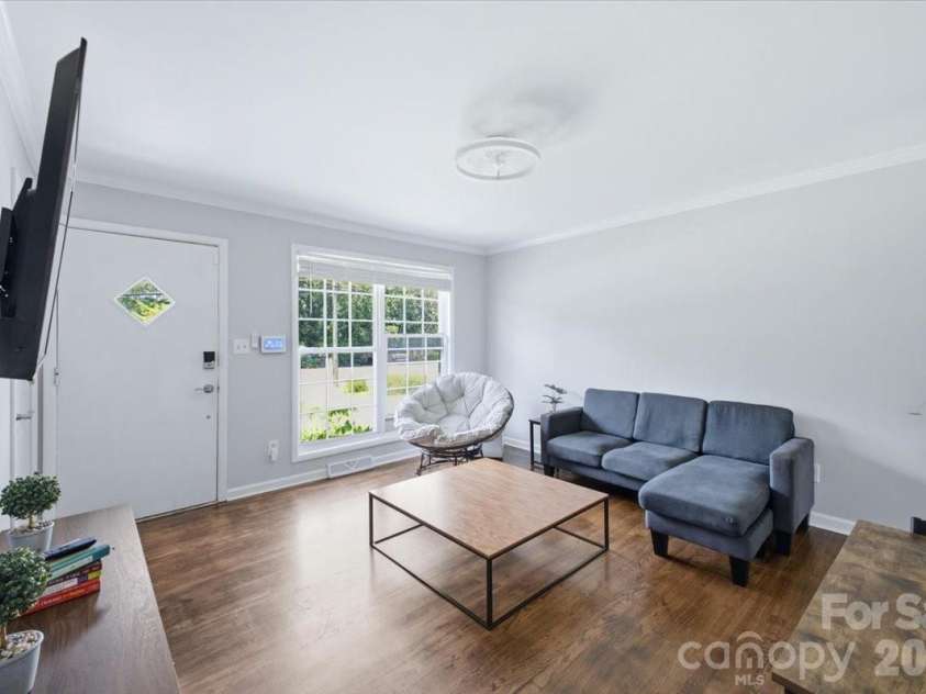 2521 Alleghany Street, Charlotte, NC 28208.  MLS# CAR4437661, YatesRealty ID 39350. 