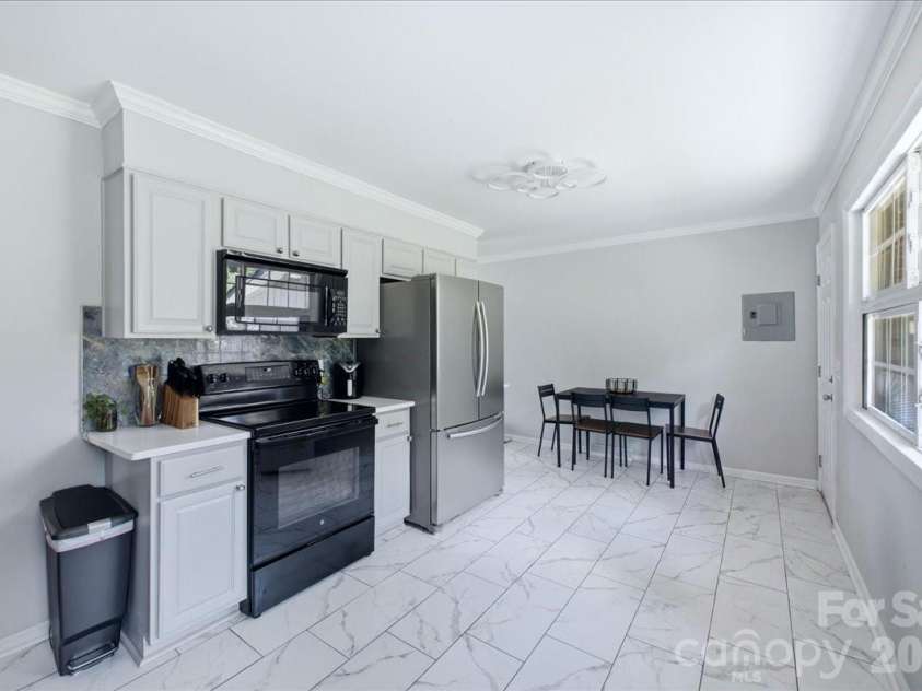 2521 Alleghany Street, Charlotte, NC 28208.  MLS# CAR4437661, YatesRealty ID 39350. 