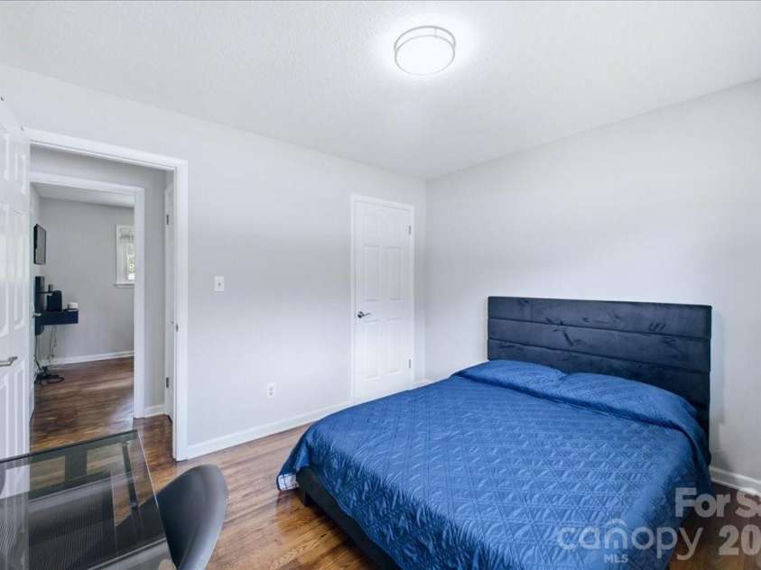 2521 Alleghany Street, Charlotte, NC 28208.  MLS# CAR4437661, YatesRealty ID 39350. 
