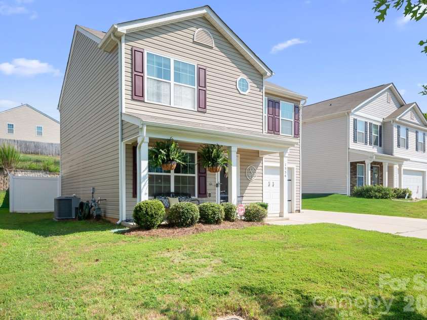 1554 Lilly Springs Place, Dallas, NC 28034.  MLS# CAR4405478, YatesRealty ID 39351. 