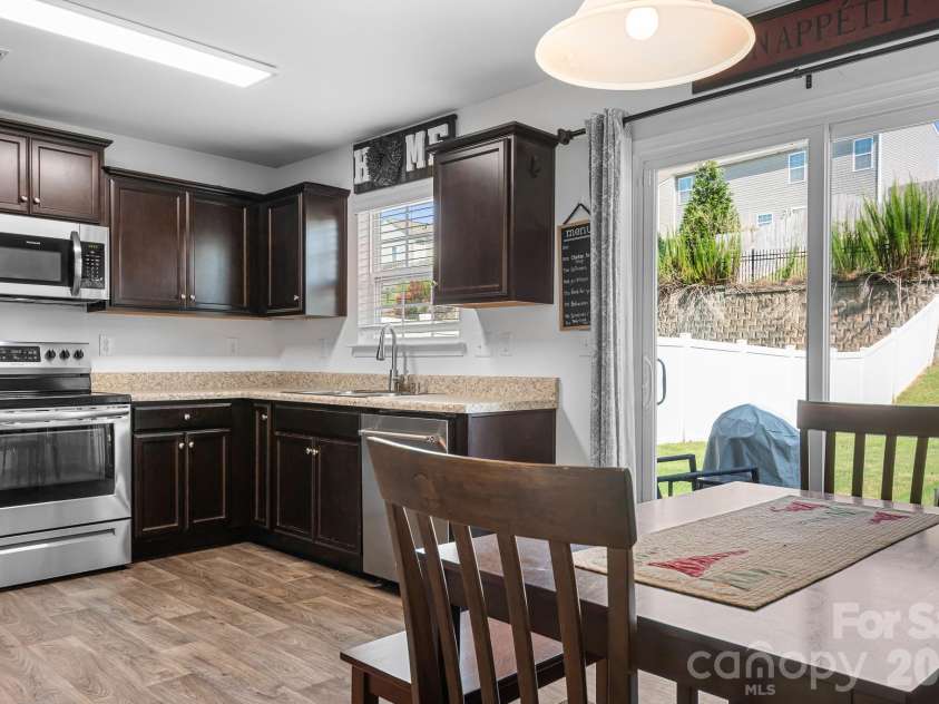 1554 Lilly Springs Place, Dallas, NC 28034.  MLS# CAR4405478, YatesRealty ID 39351. 