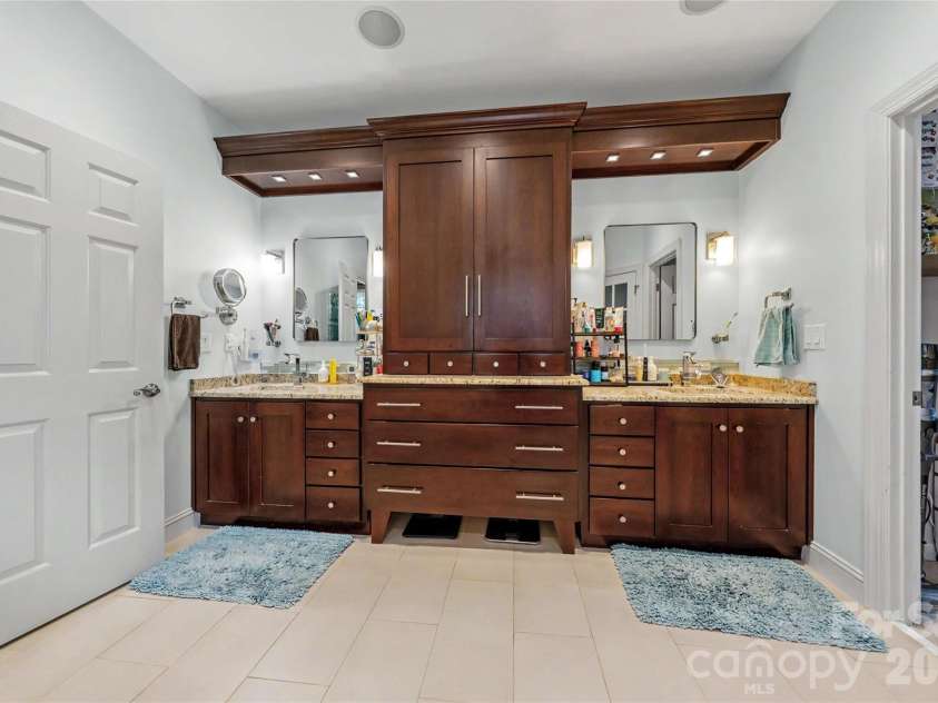 15100 Macbeth Court, Huntersville, NC 28078.  MLS# CAR4406635, YatesRealty ID 39352. 