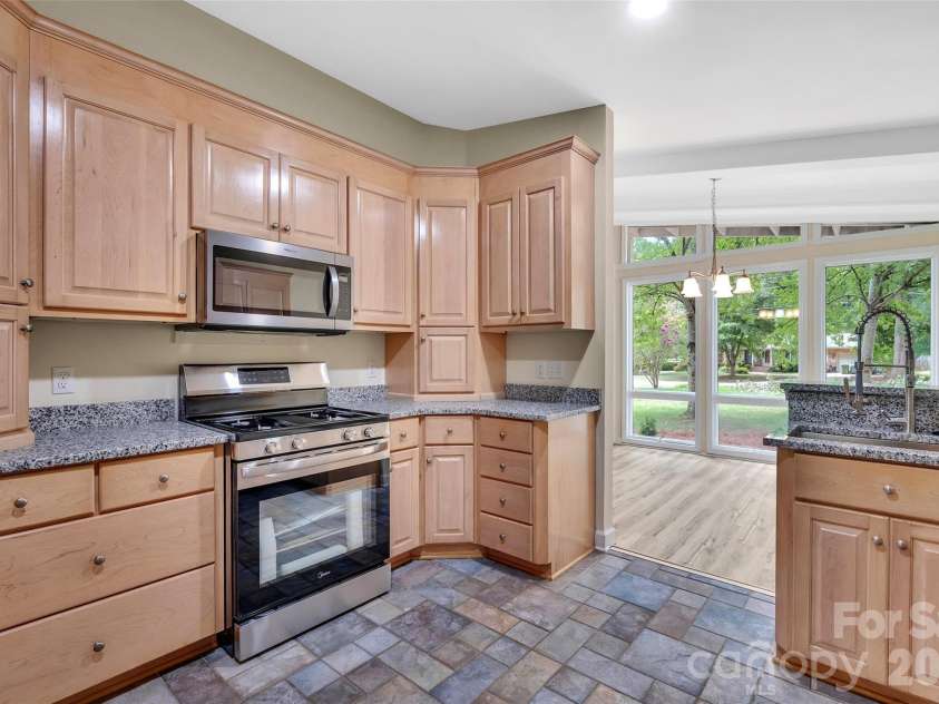 233 Dogwood Drive, Mount Holly, NC 28120.  MLS# CAR4406602, YatesRealty ID 39356. 