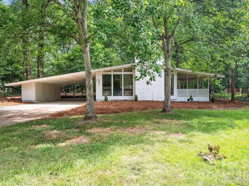 233 Dogwood Drive, Mount Holly, NC 28120.  MLS# CAR4406602, YatesRealty ID 39356. Front