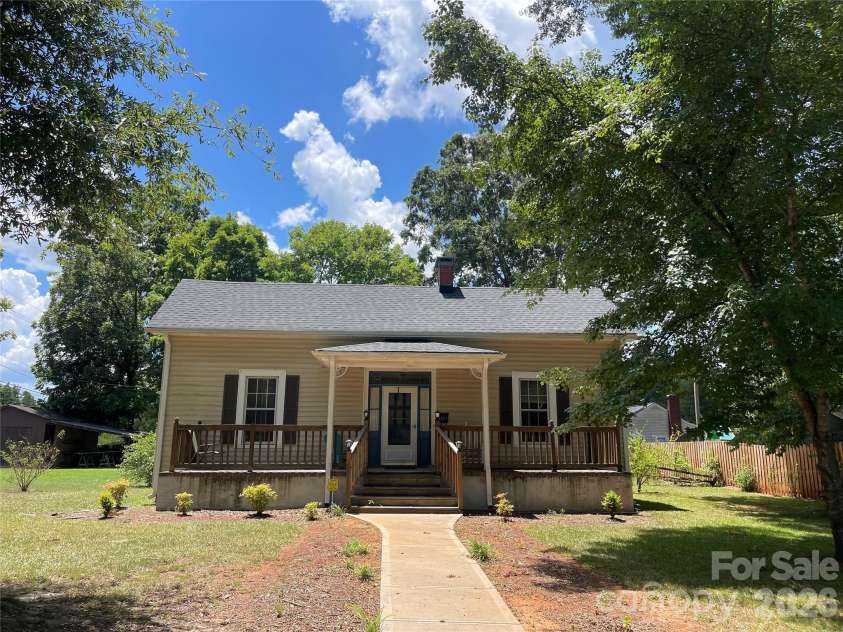 234 Jefferson Street, York, SC 29745.  MLS# CAR4406642, YatesRealty ID 39357. 