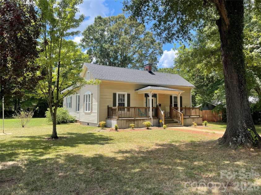 234 Jefferson Street, York, SC 29745.  MLS# CAR4406642, YatesRealty ID 39357. 