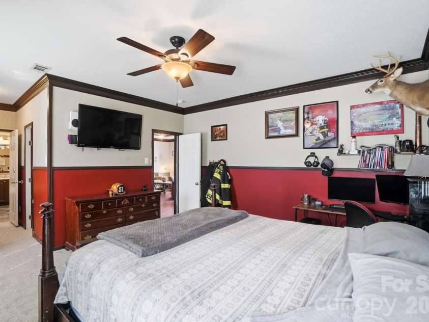 158 Cooks Lake Road, Gastonia, NC 28056.  MLS# CAR4347354, YatesRealty ID 3936. 
