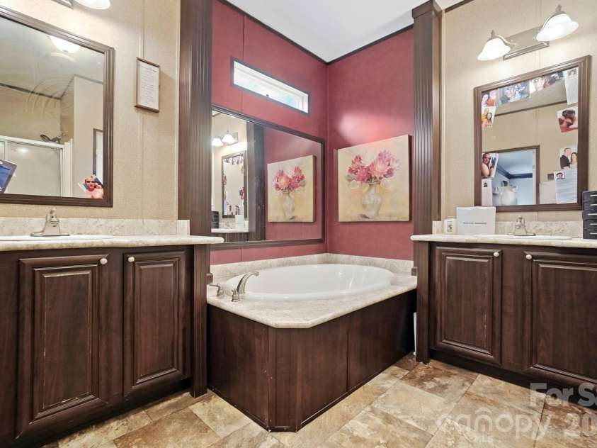 158 Cooks Lake Road, Gastonia, NC 28056.  MLS# CAR4347354, YatesRealty ID 3936. 