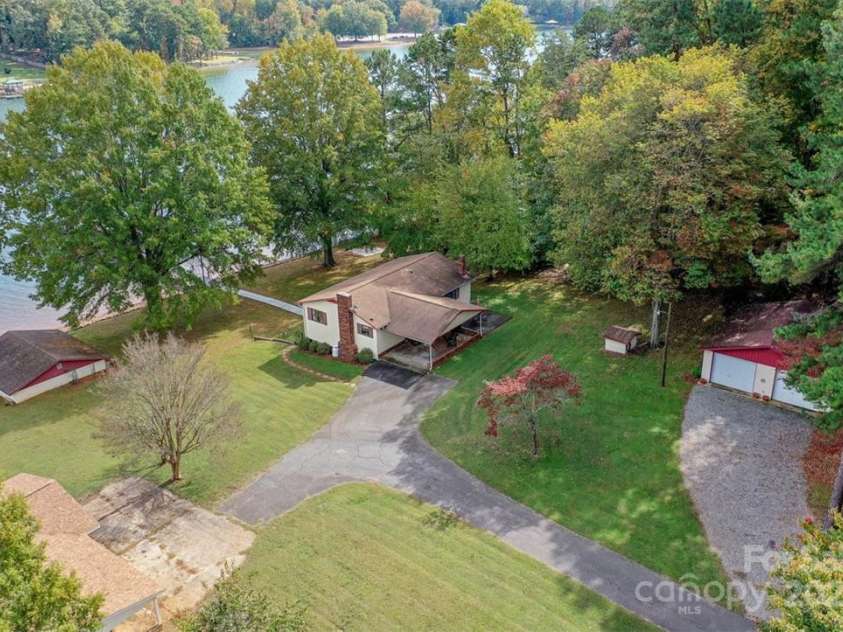 459 Kenway Loop, Mooresville, NC 28117.  MLS# CAR4193026, YatesRealty ID 3936. 