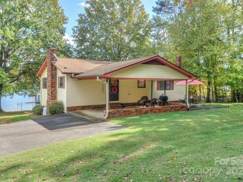 459 Kenway Loop, Mooresville, NC 28117.  MLS# CAR4193026, YatesRealty ID 3936. 