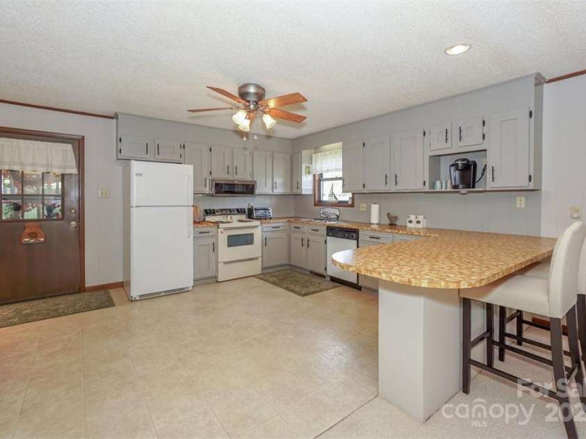459 Kenway Loop, Mooresville, NC 28117.  MLS# CAR4193026, YatesRealty ID 3936. 