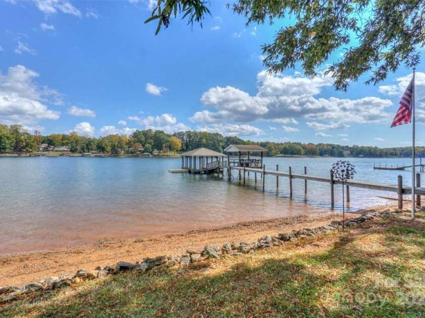 459 Kenway Loop, Mooresville, NC 28117.  MLS# CAR4193026, YatesRealty ID 3936. 