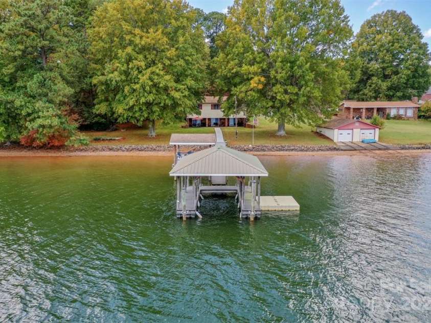 459 Kenway Loop, Mooresville, NC 28117.  MLS# CAR4193026, YatesRealty ID 3936. 