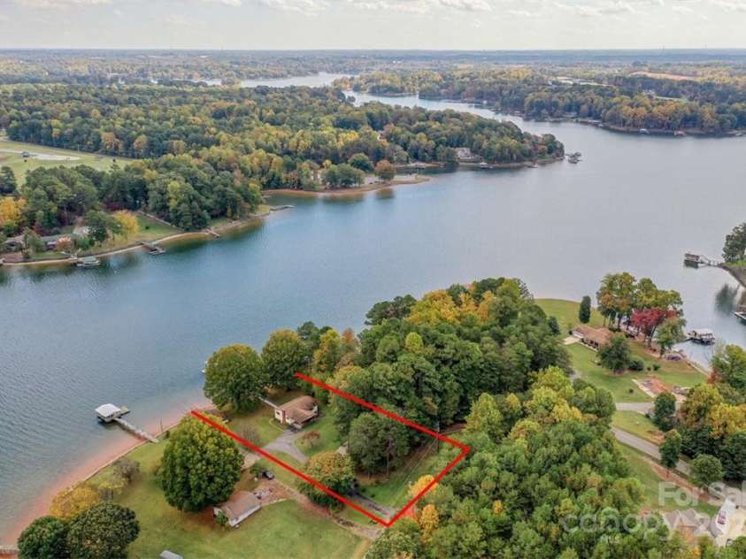 459 Kenway Loop, Mooresville, NC 28117.  MLS# CAR4193026, YatesRealty ID 3936. 
