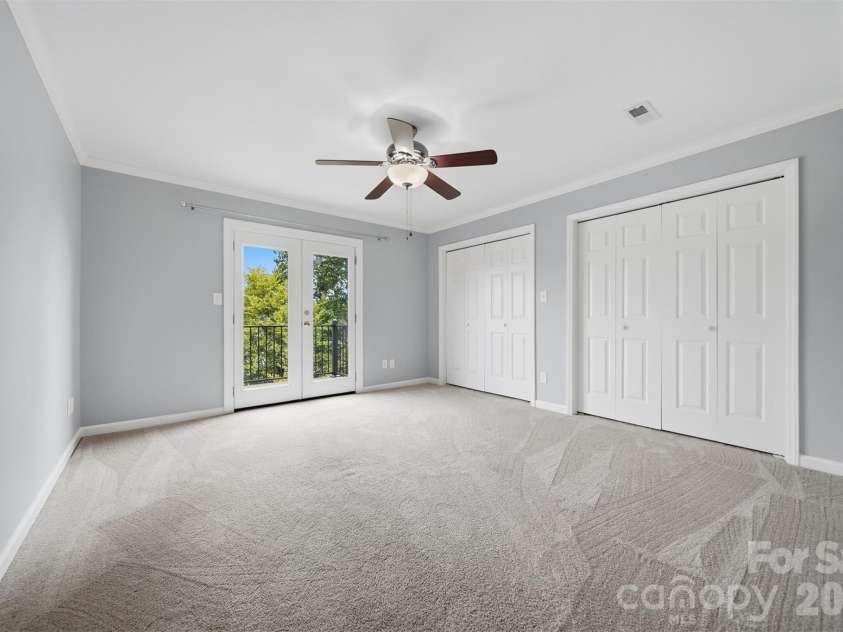 476 44th Avenue Drive, Hickory, NC 28601.  MLS# CAR4406510, YatesRealty ID 39362. 