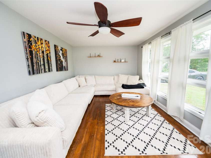 195 Stribling Circle, Spartanburg, SC 29301.  MLS# CAR4406690, YatesRealty ID 39363. 