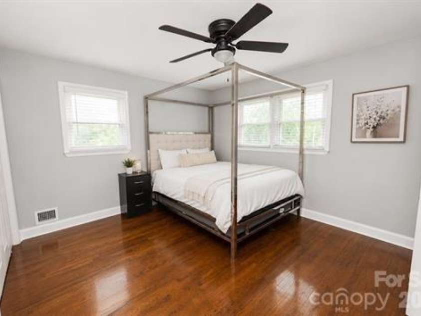 195 Stribling Circle, Spartanburg, SC 29301.  MLS# CAR4406690, YatesRealty ID 39363. 