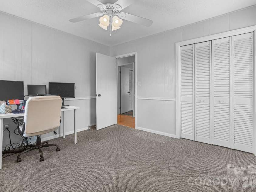 44 Green Drive, Waynesville, NC 28785.  MLS# CAR4401809, YatesRealty ID 39368. 