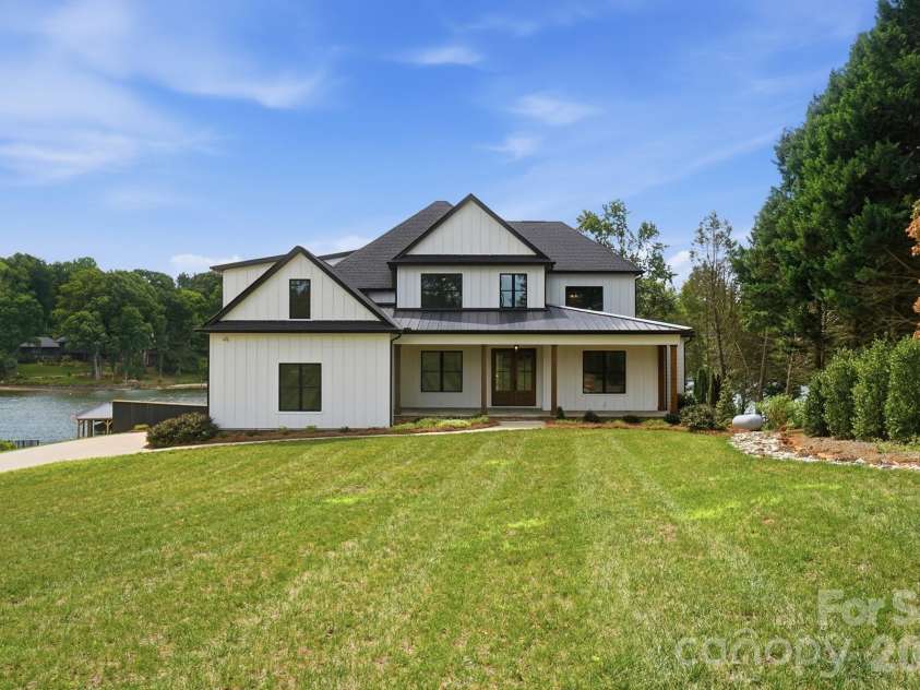110 Zwilling Court, Troutman, NC 28166.  MLS# CAR4401174, YatesRealty ID 39369. 