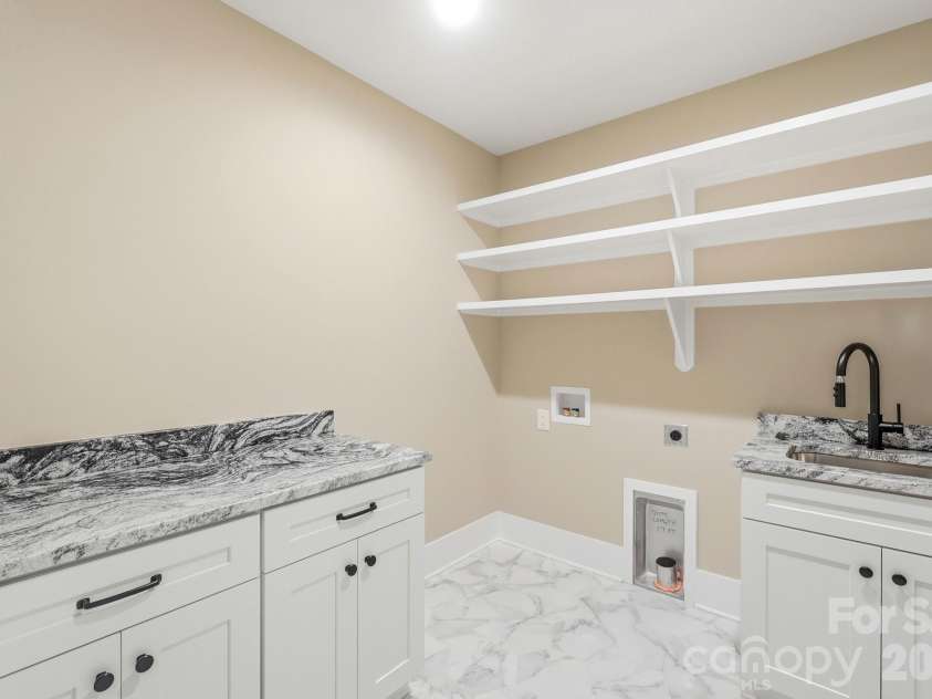 110 Zwilling Court, Troutman, NC 28166.  MLS# CAR4401174, YatesRealty ID 39369. 