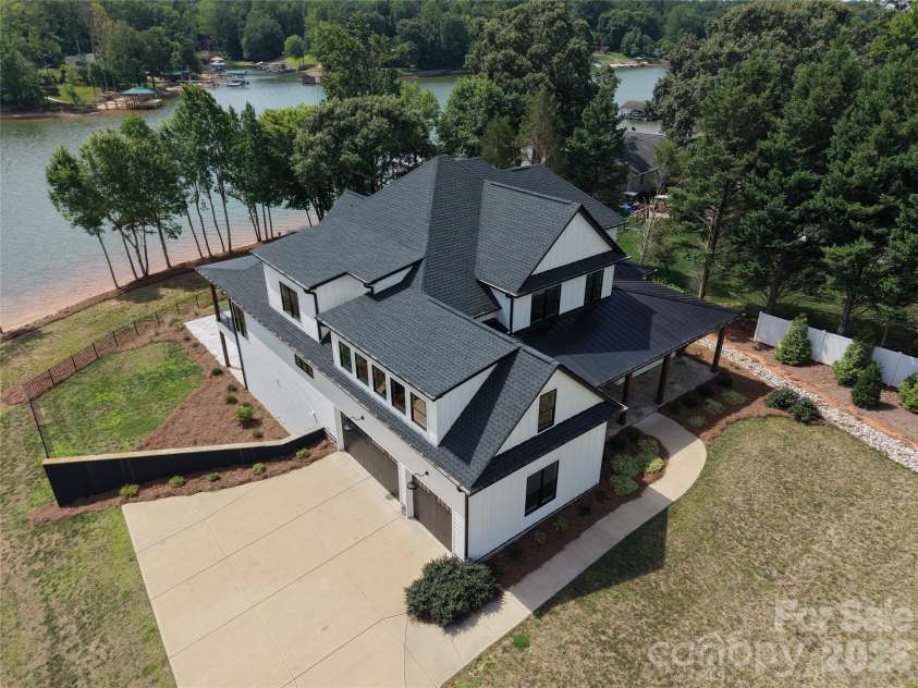 110 Zwilling Court, Troutman, NC 28166.  MLS# CAR4401174, YatesRealty ID 39369. 
