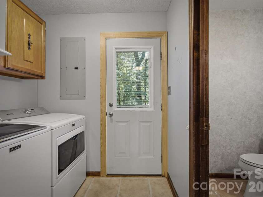 218 Westwood Drive, Morganton, NC 28655.  MLS# CAR4405977, YatesRealty ID 39370. 