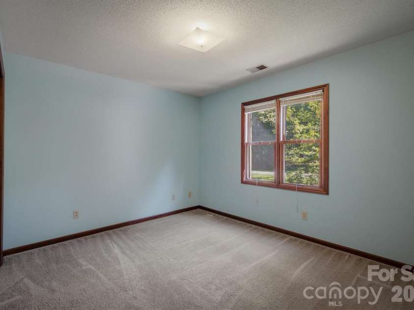 218 Westwood Drive, Morganton, NC 28655.  MLS# CAR4405977, YatesRealty ID 39370. 