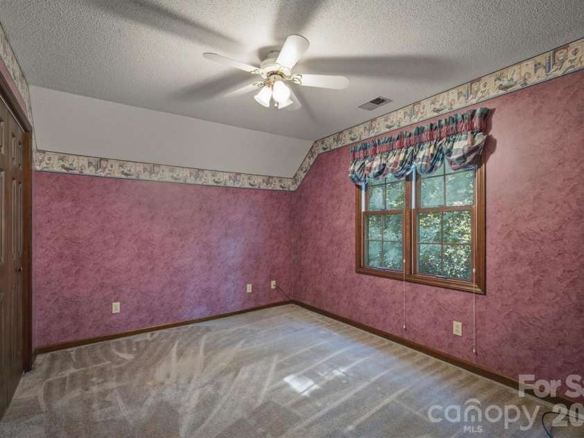 218 Westwood Drive, Morganton, NC 28655.  MLS# CAR4405977, YatesRealty ID 39370. 