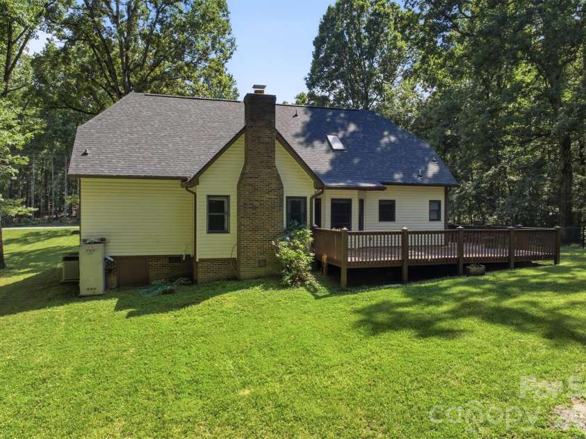 218 Westwood Drive, Morganton, NC 28655.  MLS# CAR4405977, YatesRealty ID 39370. 