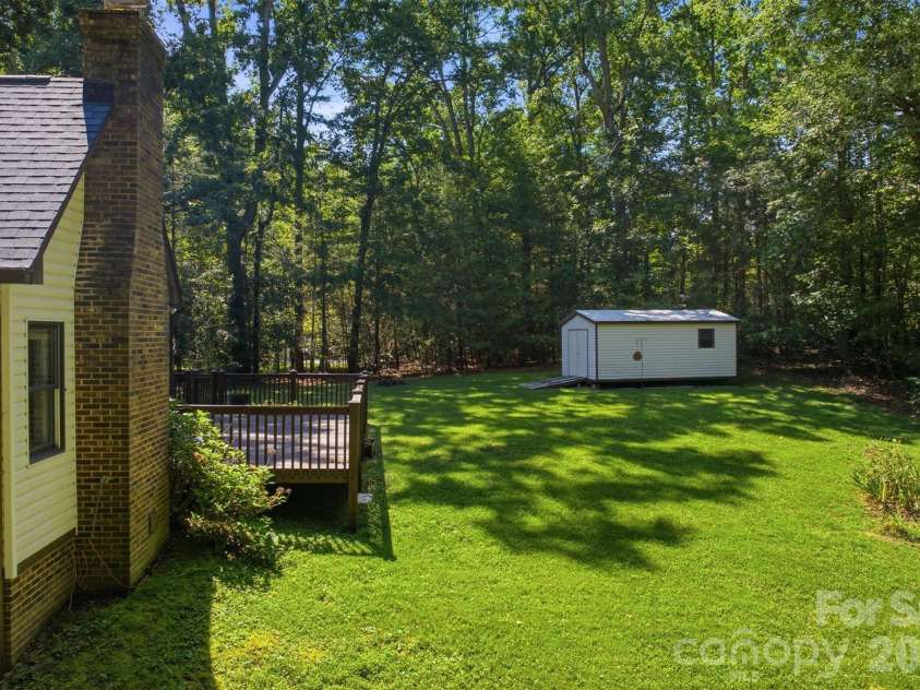 218 Westwood Drive, Morganton, NC 28655.  MLS# CAR4405977, YatesRealty ID 39370. 