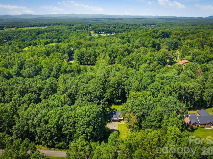 218 Westwood Drive, Morganton, NC 28655.  MLS# CAR4405977, YatesRealty ID 39370. 