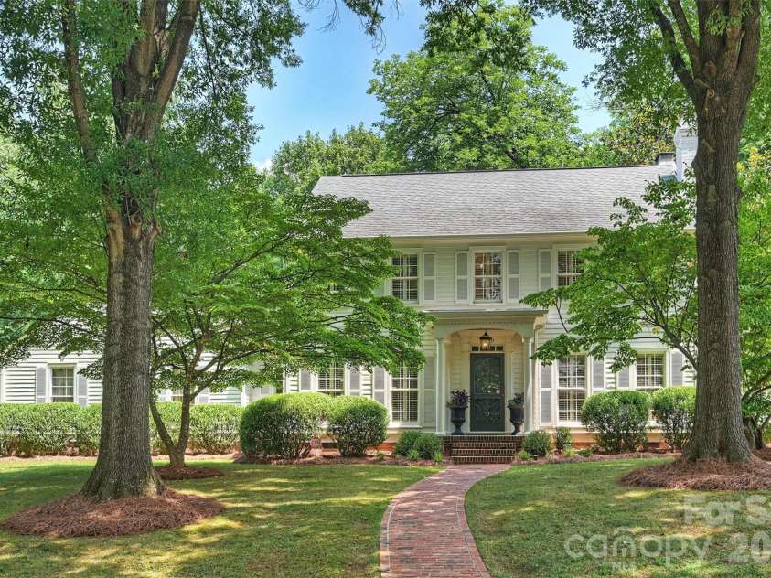 2830 Wickersham Road, Charlotte, NC 28211.  MLS# CAR4400716, YatesRealty ID 39371. 