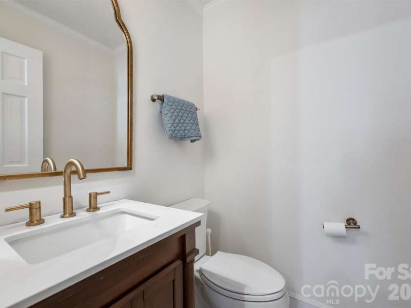2830 Wickersham Road, Charlotte, NC 28211.  MLS# CAR4400716, YatesRealty ID 39371. 