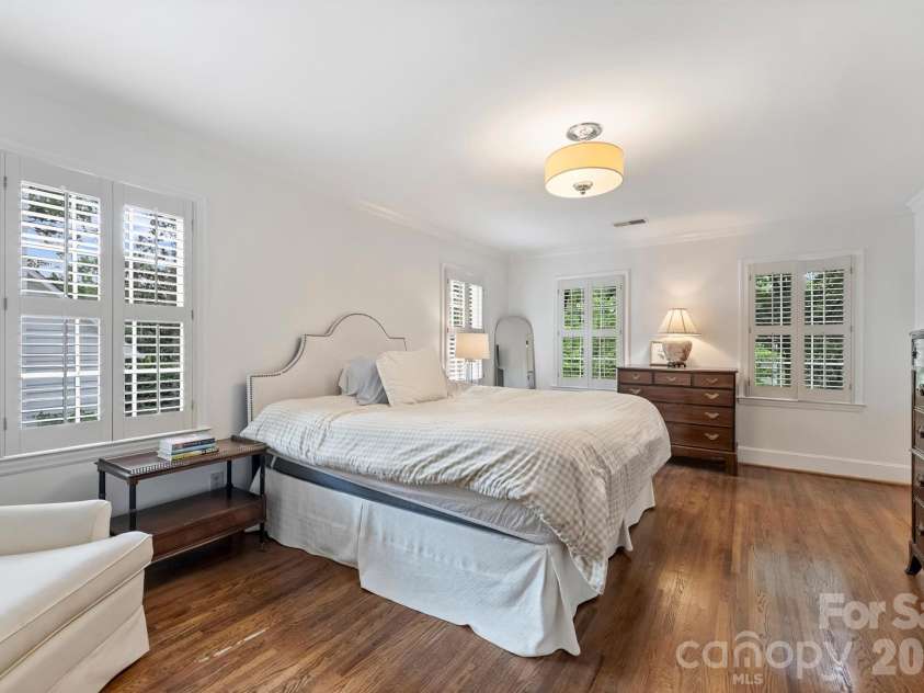 2830 Wickersham Road, Charlotte, NC 28211.  MLS# CAR4400716, YatesRealty ID 39371. 