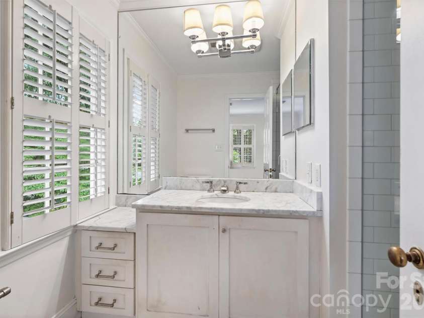 2830 Wickersham Road, Charlotte, NC 28211.  MLS# CAR4400716, YatesRealty ID 39371. 