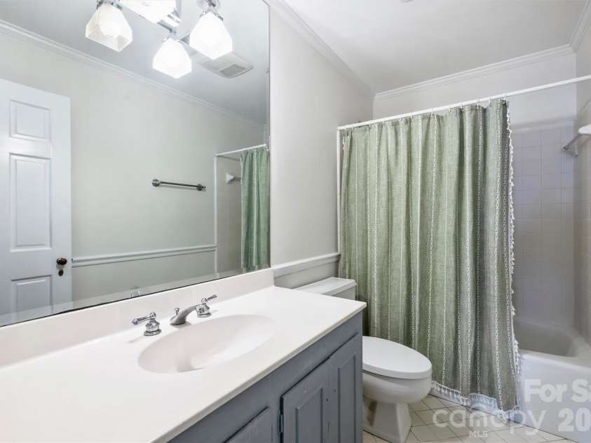 2830 Wickersham Road, Charlotte, NC 28211.  MLS# CAR4400716, YatesRealty ID 39371. 