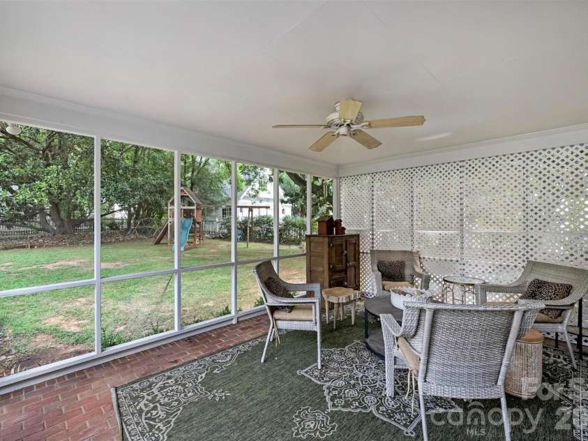 2830 Wickersham Road, Charlotte, NC 28211.  MLS# CAR4400716, YatesRealty ID 39371. 