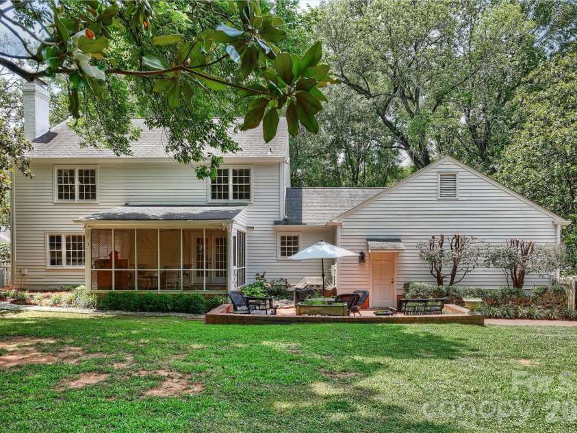 2830 Wickersham Road, Charlotte, NC 28211.  MLS# CAR4400716, YatesRealty ID 39371. 
