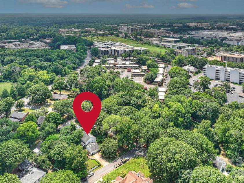 2830 Wickersham Road, Charlotte, NC 28211.  MLS# CAR4400716, YatesRealty ID 39371. 