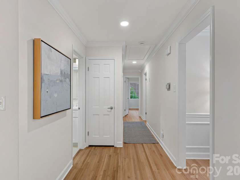 1100 Braeburn Road, Charlotte, NC 28211.  MLS# CAR4404806, YatesRealty ID 39372. 