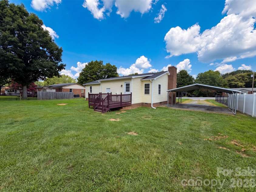 642 Lancer Court, Concord, NC 28027.  MLS# CAR4406082, YatesRealty ID 39375. 