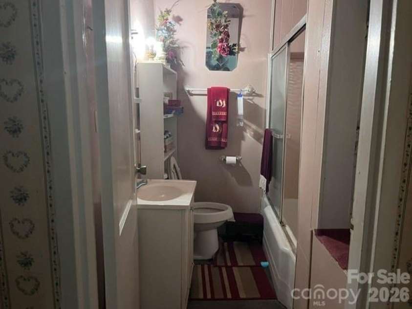 205 Whitson Road, Marion, NC 28752.  MLS# CAR4405955, YatesRealty ID 39376. 