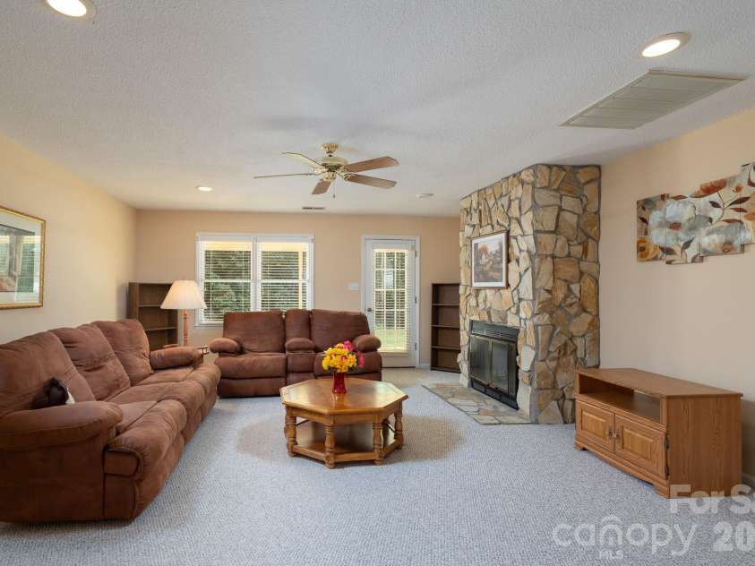 537 Camrose Circle, Concord, NC 28025.  MLS# CAR4406548, YatesRealty ID 39377. 