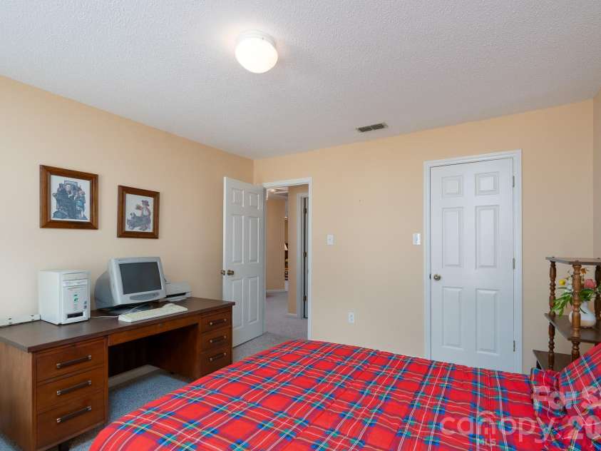 537 Camrose Circle, Concord, NC 28025.  MLS# CAR4406548, YatesRealty ID 39377. 