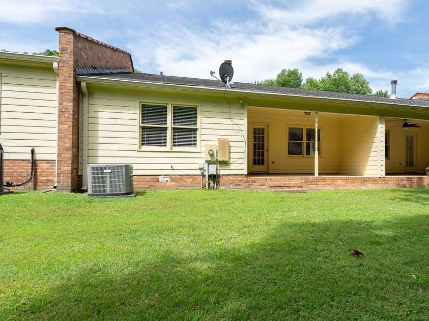 537 Camrose Circle, Concord, NC 28025.  MLS# CAR4406548, YatesRealty ID 39377. 