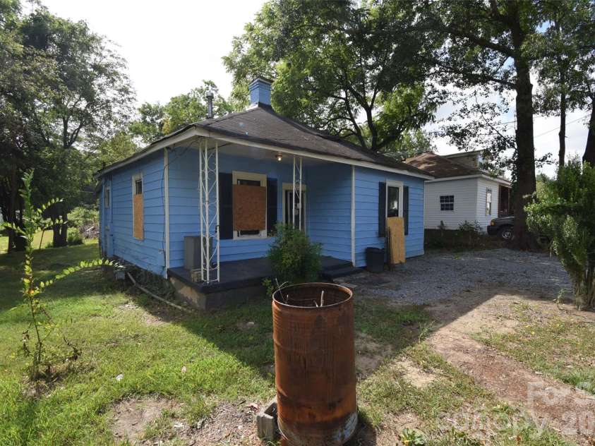 3338 Goble Street, Gastonia, NC 28056.  MLS# CAR4406652, YatesRealty ID 39378. 