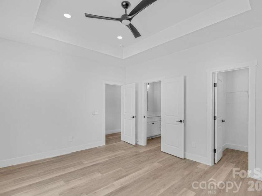 504 Pine Street, Cherryville, NC 28021.  MLS# CAR4406769, YatesRealty ID 39379. 